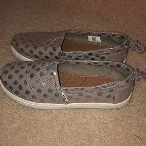 TOMS size youth 2 shoes. Worn one time, brand new